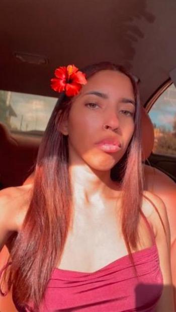 Yuli, 23  female escort, Bridgeport